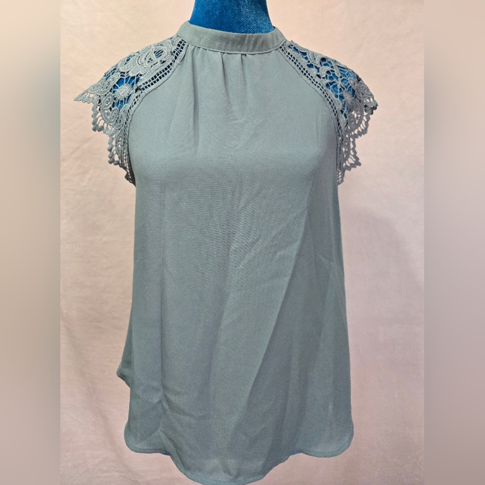 Elegant Lace Trim Blouse in Blue